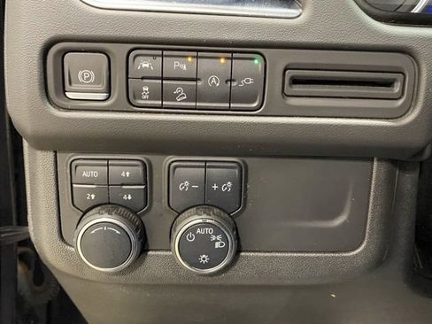 Used 2021 Chevrolet Suburban Premier AWD/4WD image 38