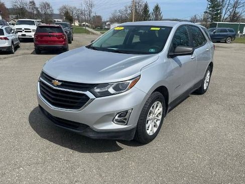 Used 2021 Chevrolet Equinox LS image 1