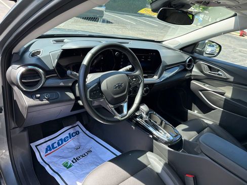 Used 2025 Chevrolet Trax ACTIV w/ Driver Confidence Package FWD image 10