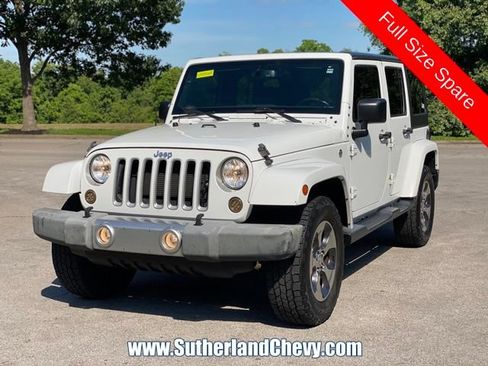 Used 2016 Jeep Wrangler Unlimited Sahara AWD/4WD image 3