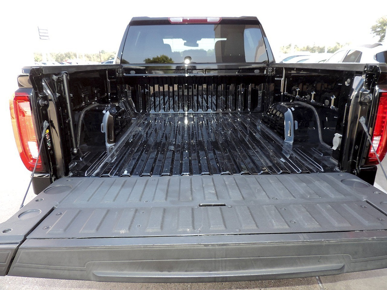 Certified 2023 GMC Sierra 1500 SLT AWD/4WD image 18