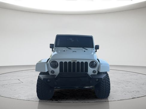 Used 2015 Jeep Wrangler Sahara w/ Connectivity Group AWD/4WD image 18