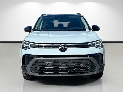 Used 2025 Volkswagen Taos SE AWD/4WD image 8