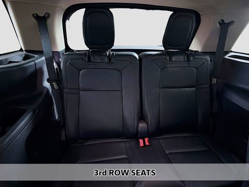 Used 2023 Lincoln Aviator Reserve image 9