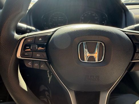 Used 2019 Honda Accord EX image 18