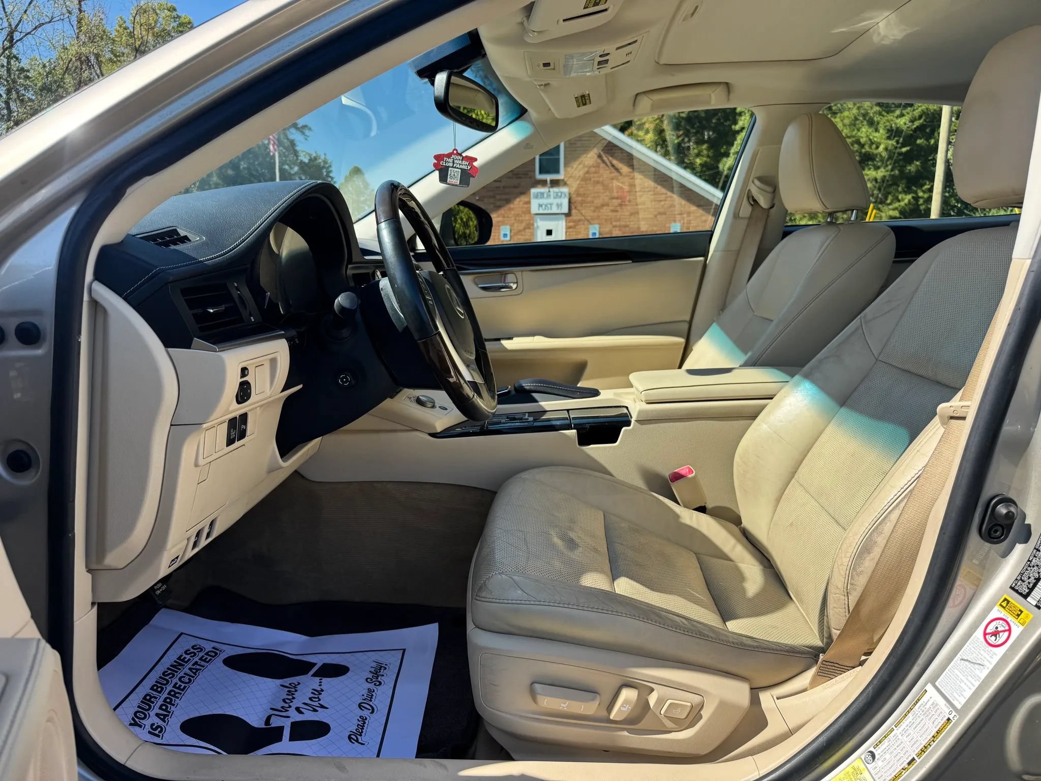 Used 2014 Lexus ES 350 w/ Luxury Package FWD image 14