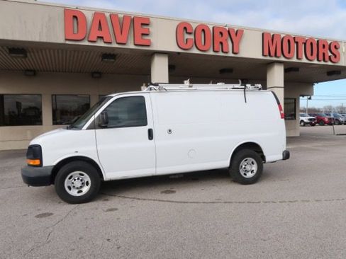 Used 2015 Chevrolet Express 2500 image 1