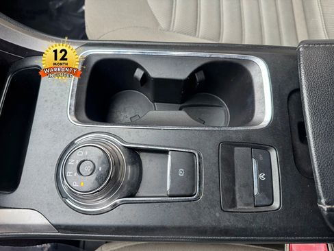 Used 2017 Ford Fusion SE image 35