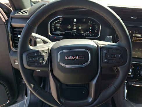 Used 2024 GMC Sierra 1500 AT4 w/ Technology Package AWD/4WD image 19