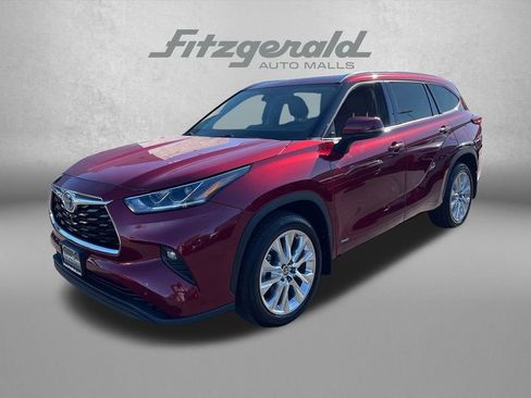 Used 2022 Toyota Highlander Limited image 2
