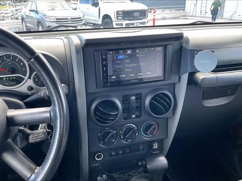 Used 2009 Jeep Wrangler Unlimited Rubicon w/ Trailer Tow Group AWD/4WD image 15