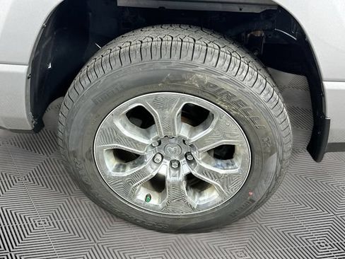 Used 2019 RAM 1500 Big Horn AWD/4WD image 34