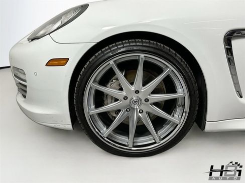 Used 2013 Porsche Panamera 4S image 18