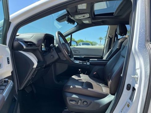 Used 2024 Toyota Sienna Platinum image 12