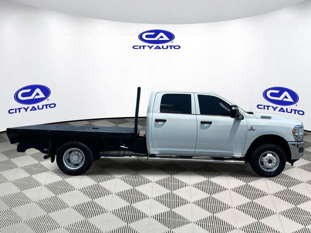 Used 2024 RAM 3500 Tradesman w/ Chrome Appearance Group AWD/4WD image 2