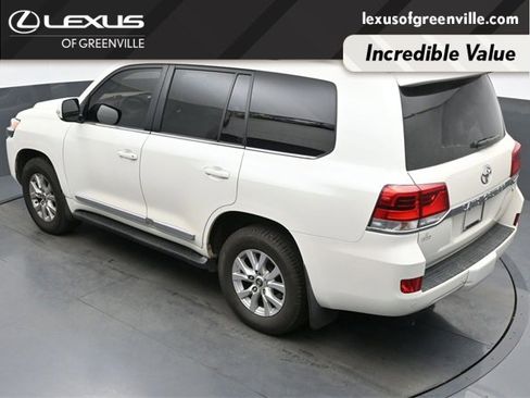 Used 2018 Toyota Land Cruiser w/ Carpet Mat Package image 22