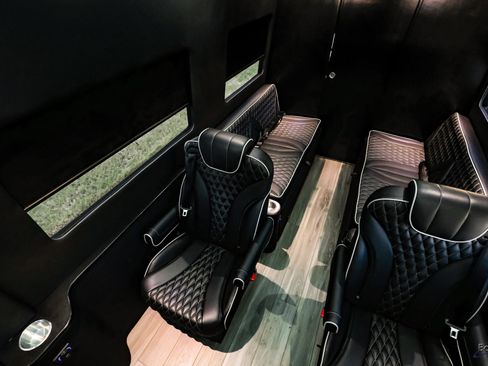 Used 2023 Mercedes-Benz Sprinter 3500 w/ Parking Package image 98