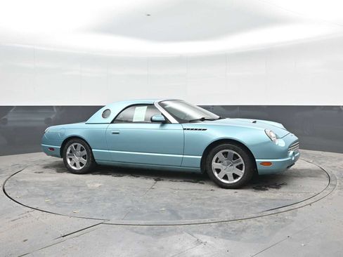 Used 2002 Ford Thunderbird RWD image 8