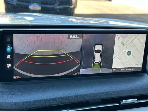 Used 2023 Genesis GV70 2.5T w/ Advanced Package image 21