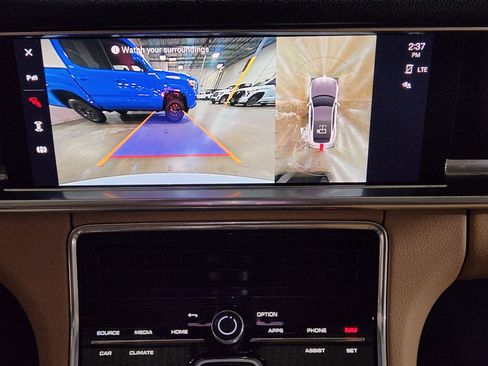 Used 2022 Porsche Panamera image 37
