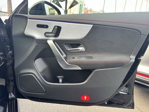 Used 2023 Mercedes-Benz CLA 250 image 32