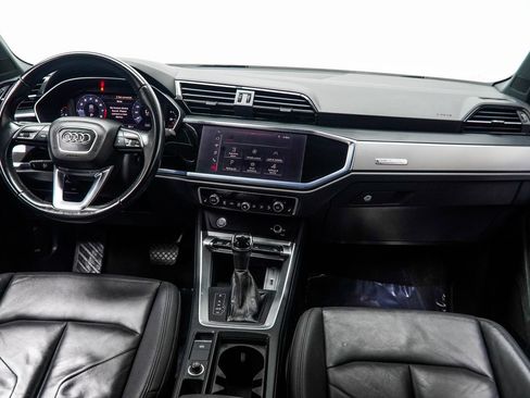 Used 2019 Audi Q3 2.0T Premium w/ Convenience Package AWD/4WD image 5