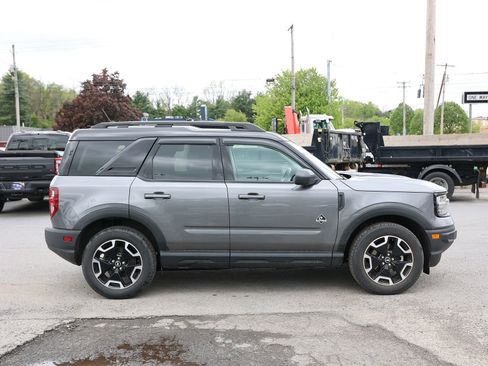 Used 2023 Ford Bronco Sport Outer Banks w/ Tech Package AWD/4WD image 8