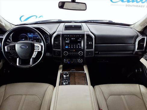 Used 2018 Ford Expedition Platinum image 3