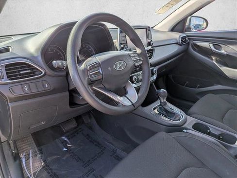 Used 2020 Hyundai Elantra GT image 10
