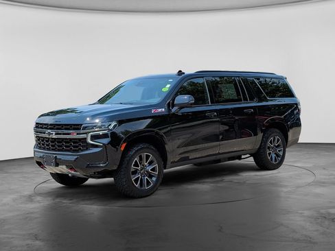 Used 2022 Chevrolet Suburban Z71 w/ Z71 Off-Road Package AWD/4WD image 3