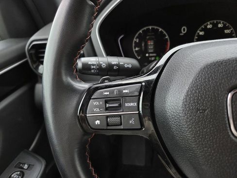 Used 2025 Honda Pilot Sport image 23
