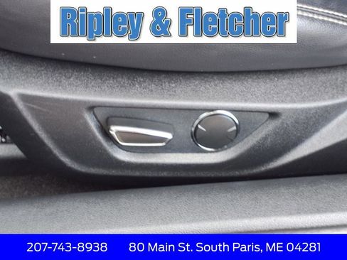 Used 2017 Ford Mustang Premium image 11