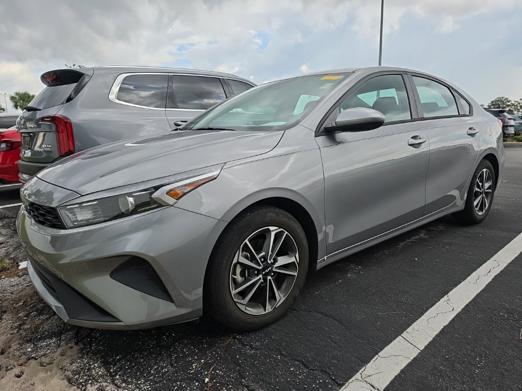 Certified 2023 Kia Forte LXS FWD image 4
