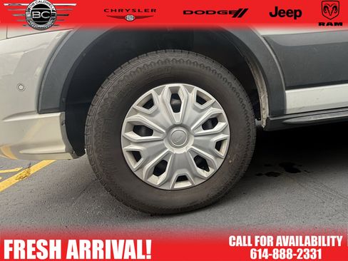 Used 2022 Ford Transit 350 XLT image 9