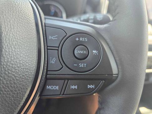 Used 2025 Toyota RAV4 XLE w/ Convenience Package image 32