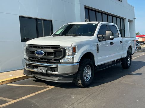 Used 2022 Ford F250 XL w/ Power Equipment Group AWD/4WD image 4