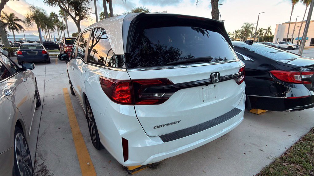 Used 2025 Honda Odyssey EX-L image 7