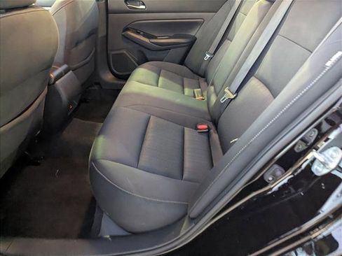 Used 2021 Nissan Altima 2.5 SV image 16