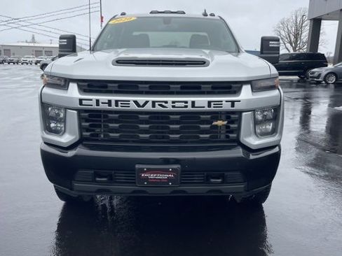 Used 2020 Chevrolet Silverado 2500 Custom w/ Custom Value Package image 9