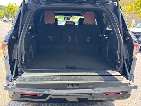 New 2027 Lincoln Navigator L Reserve RWD image 18