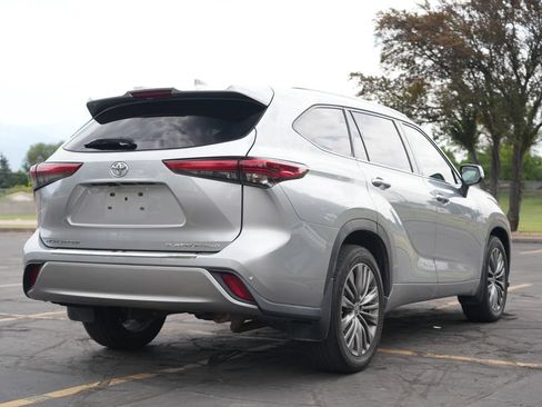 Used 2020 Toyota Highlander Platinum AWD/4WD image 5