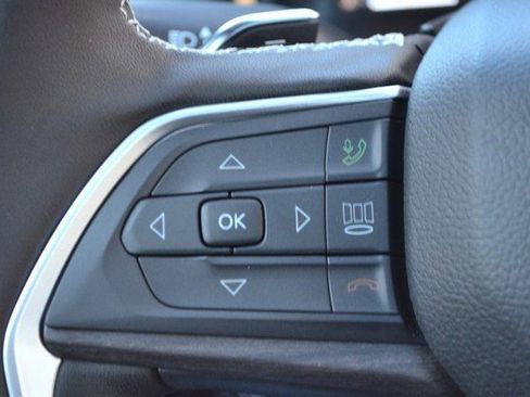 New 2025 Jeep Grand Cherokee Limited w/ Luxury Tech Group II image 17