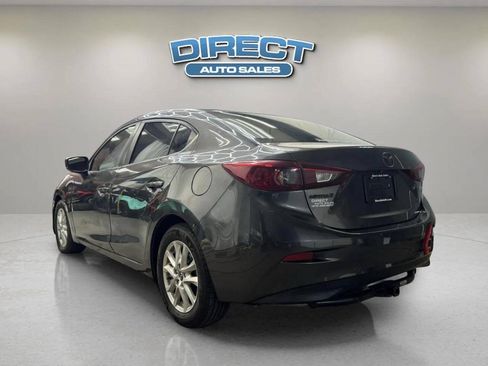 Used 2017 MAZDA MAZDA3 Sport w/ Preferred Equipment Package FWD image 4