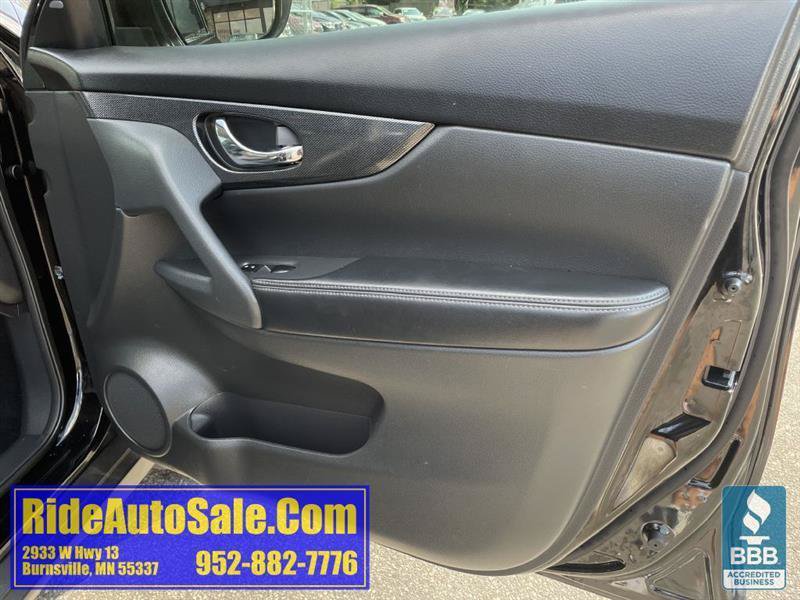 Used 2015 Nissan Rogue SL w/ SL Premium Package AWD/4WD image 13