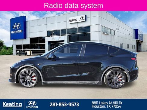 Used 2023 Tesla Model Y Performance image 6
