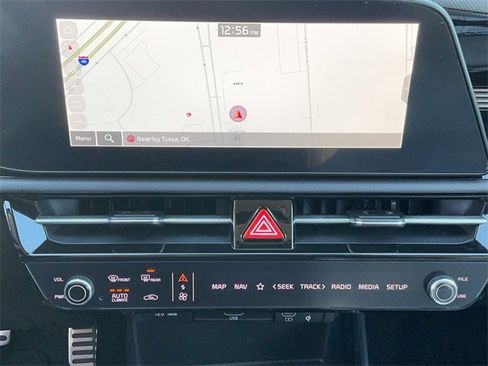 Certified 2025 Kia Niro EX Touring image 19