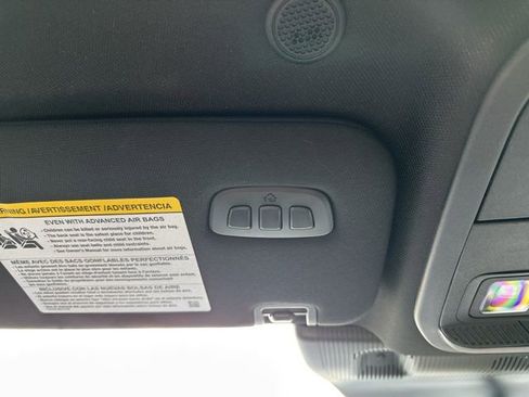 Used 2025 Ford Explorer ST image 37