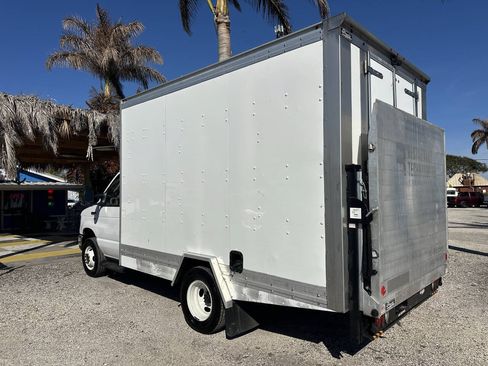 Used 2019 Ford E-350 and Econoline 350 Super Duty w/ Power Windows & Locks Group RWD image 6