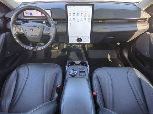 Used 2021 Ford Mustang Mach-E Premium image 13