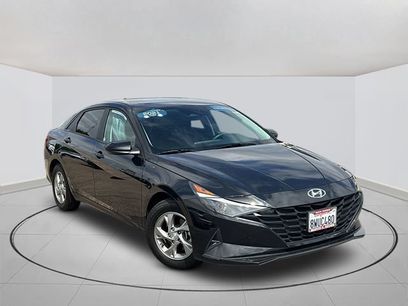 Used 2021 Hyundai Elantra SE